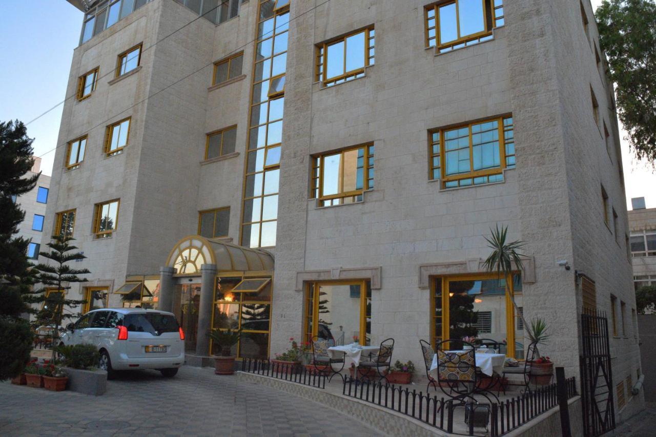 Capri Hotel Suites Amman Eksteriør billede